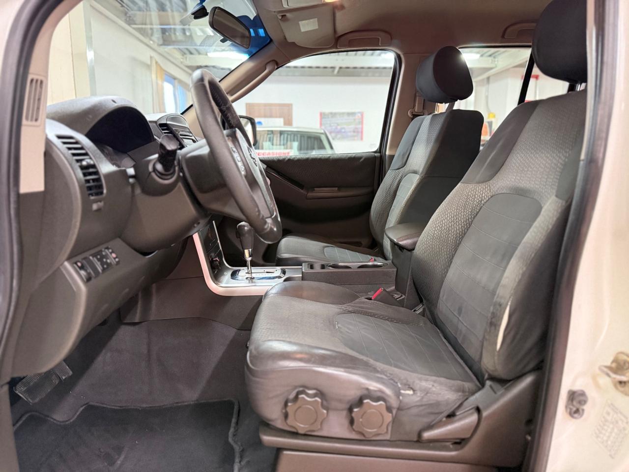 Nissan Navara PICK-UP 2.5 cdi 190cv Cab 4WD