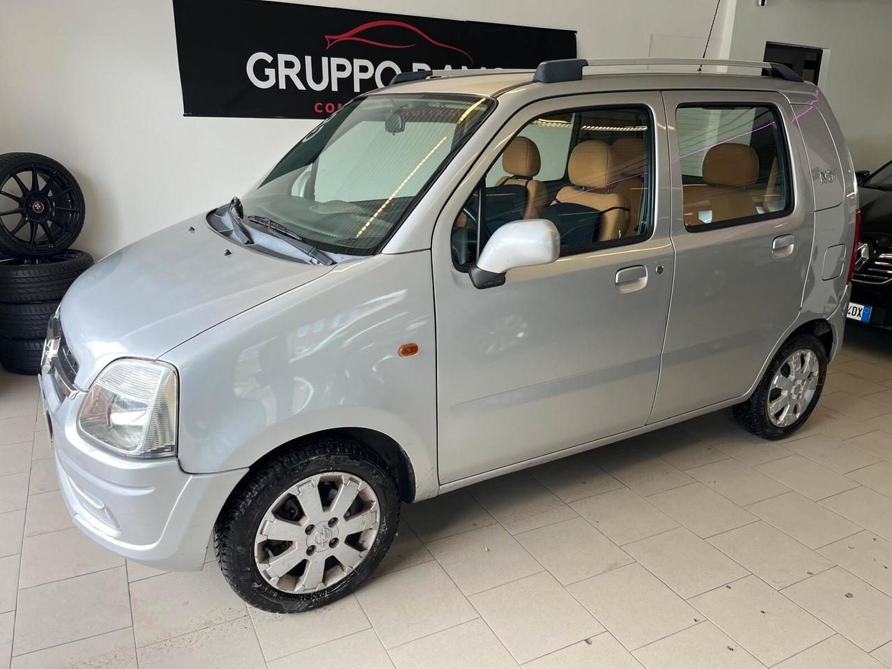 Opel Agila 1.2 16V Comfort