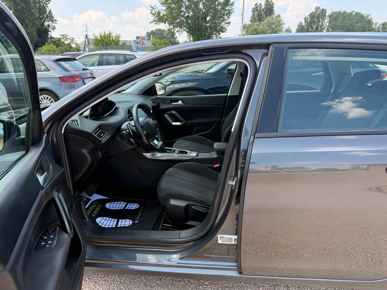 Peugeot 308 BlueHDi 130 S&S EAT6 SW Allure