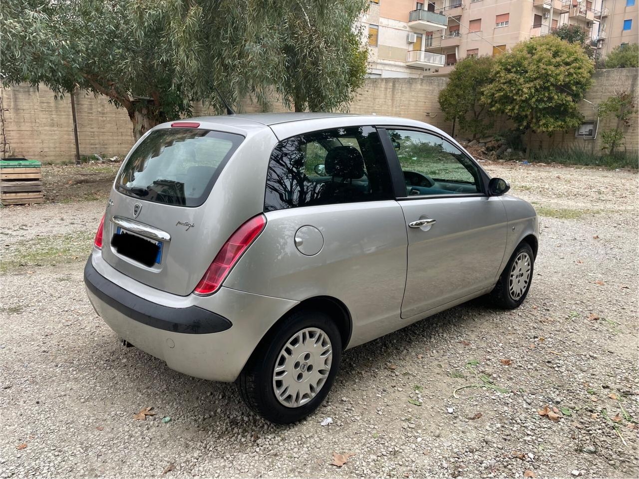 Lancia Ypsilon 1.3 Multijet 16V Platino