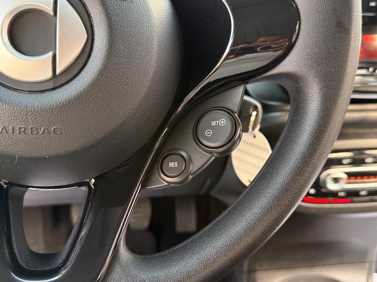 Smart ForFour 70 1.0 Passion *LED - 2019