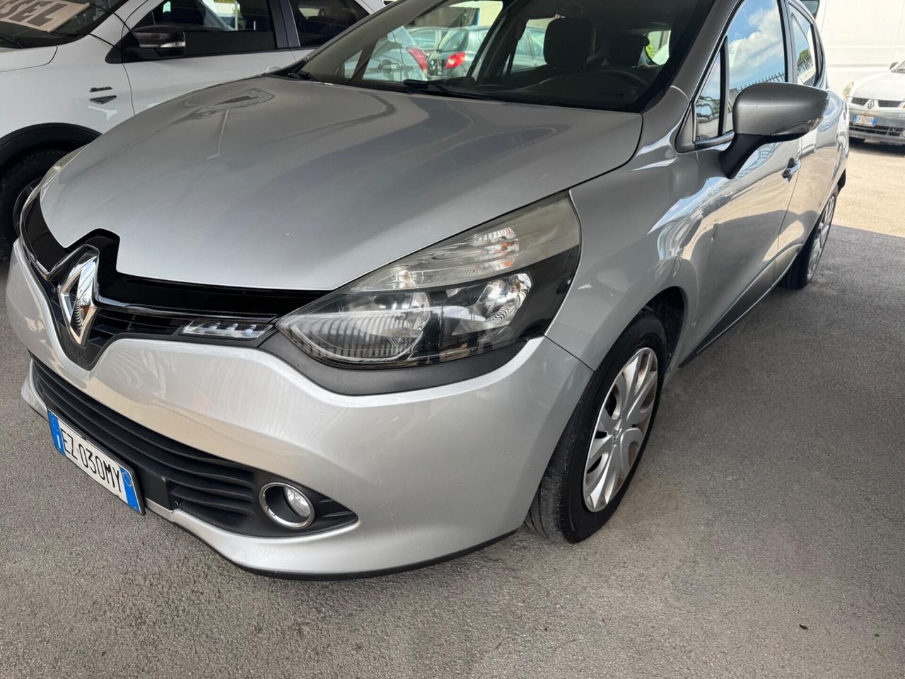 Renault Clio 1.2 75CV 5 porte Wave