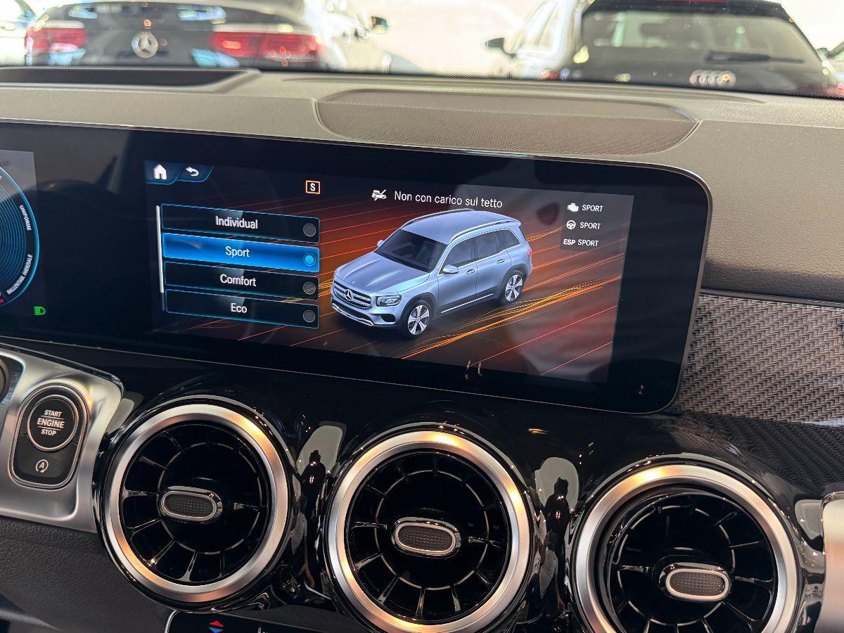 MERCEDES GLB 200 d Automatic 4Matic Premium AMG