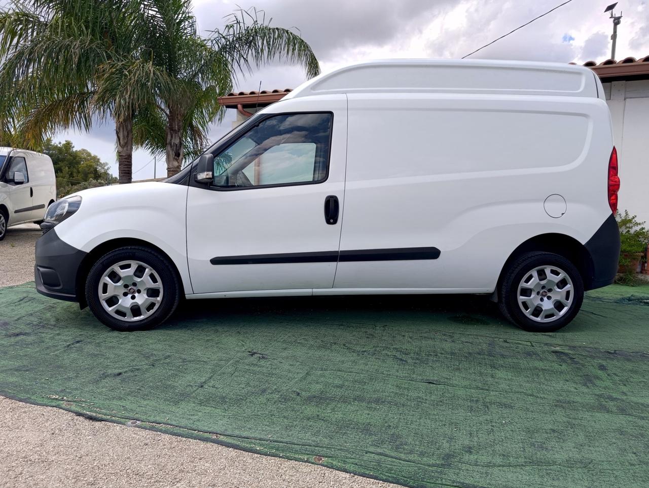 Fiat Doblò 1.6 MJT 105CV Cargo Maxi XL Lounge - 2019