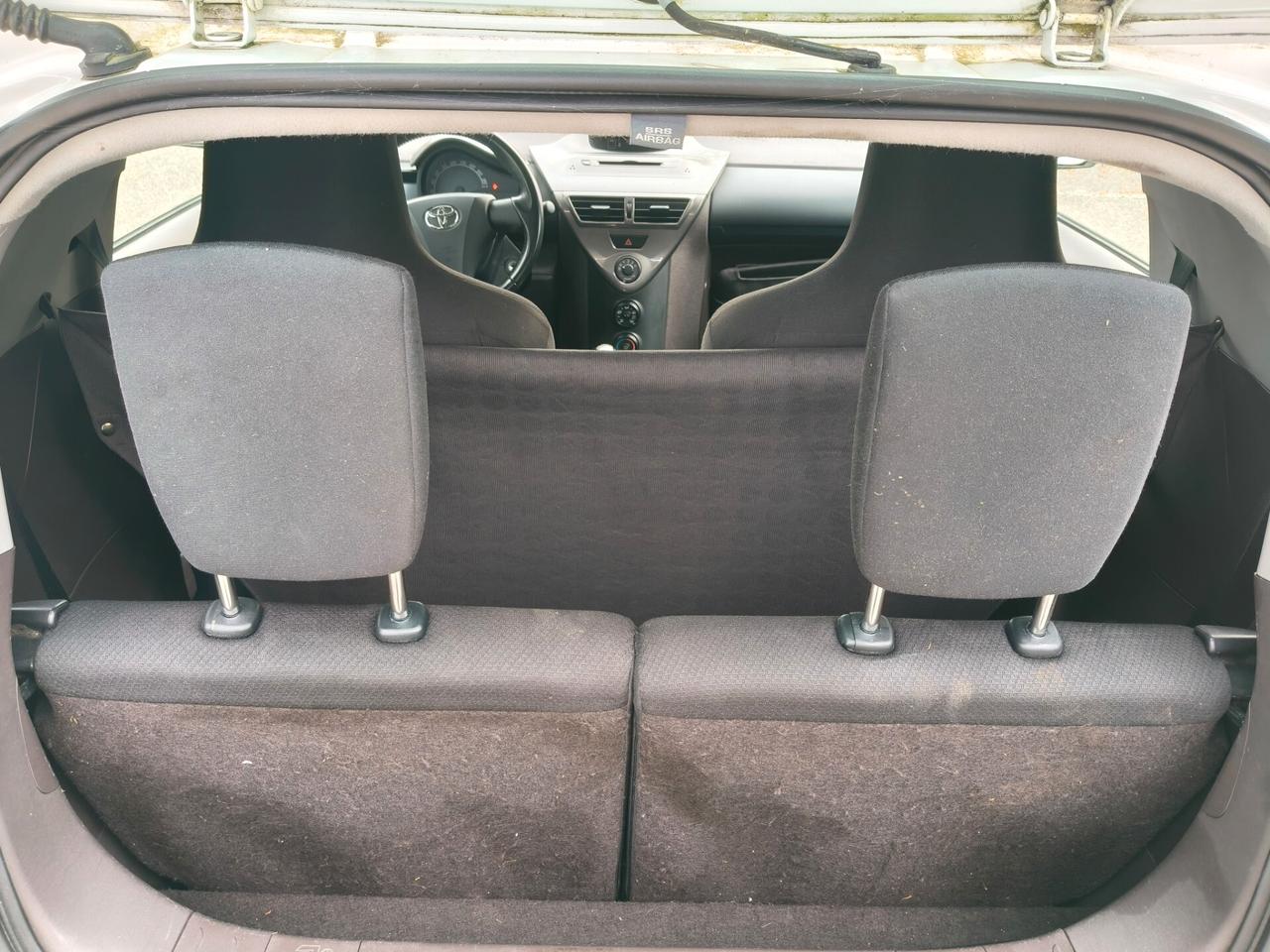 Toyota iQ 1.0 Sol