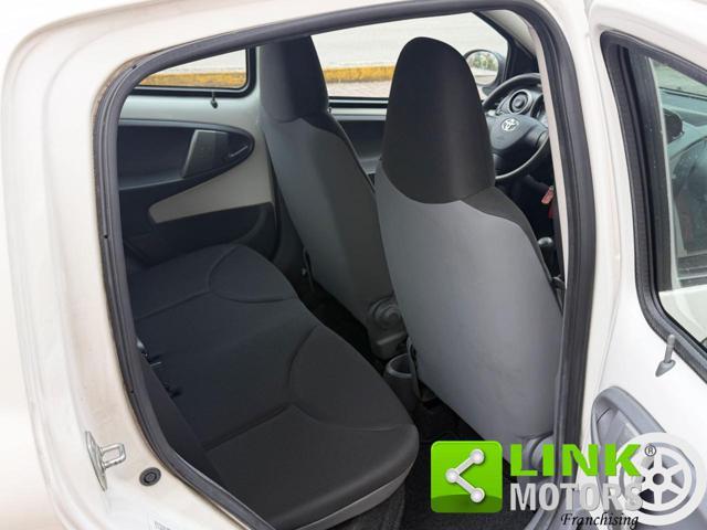 TOYOTA Aygo 1.0 5 porte Now Connect