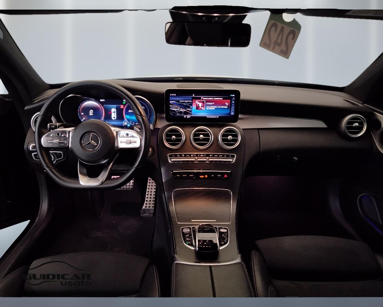 Mercedes-Benz Classe C-C205 2018 Coupe - C Coupe 220 d Premium auto