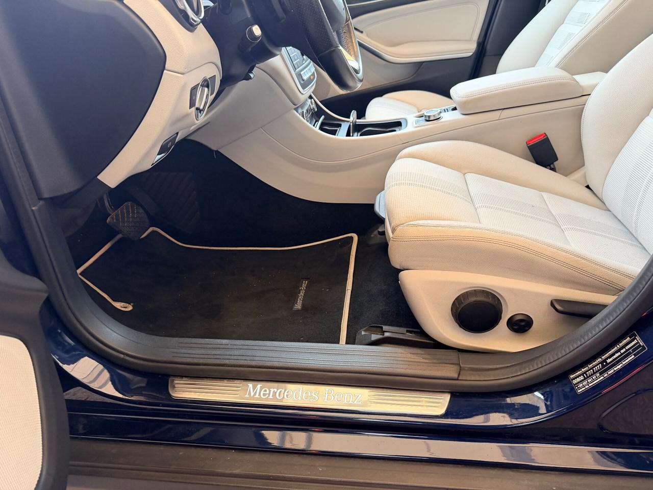 Mercedes-benz GLA 200d PREMIUM