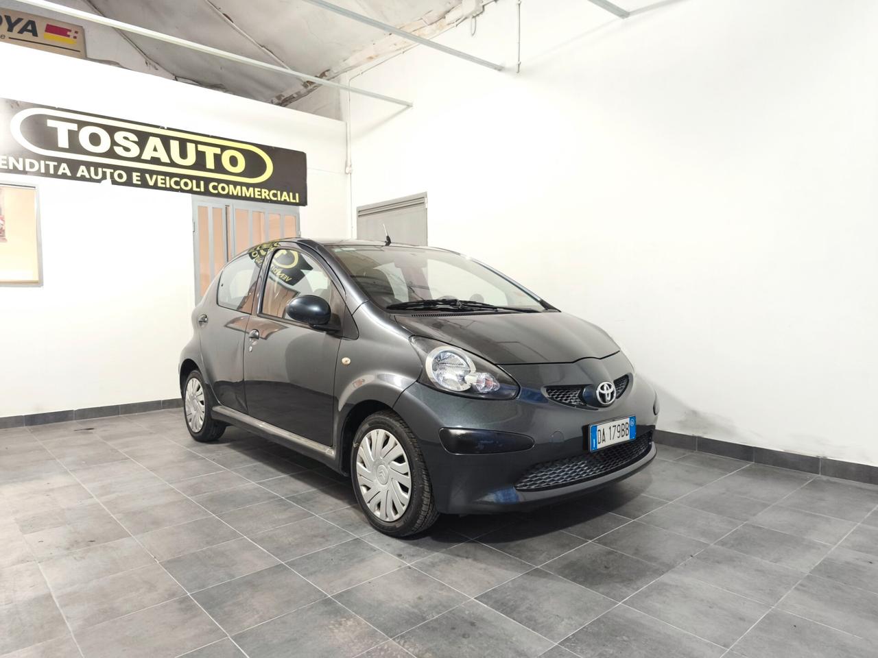 Toyota Aygo 1.0 12V VVT-i 5 porte