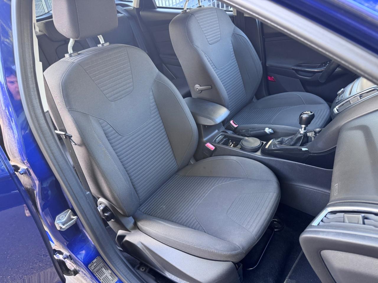 Ford Focus 1.5 TDCi 120 CV neopaten garanzia 12 mesi