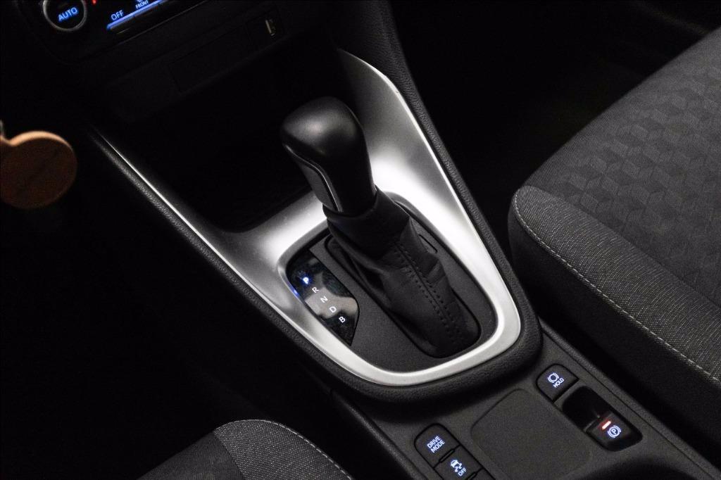 TOYOTA Yaris 1.5h Business del 2022