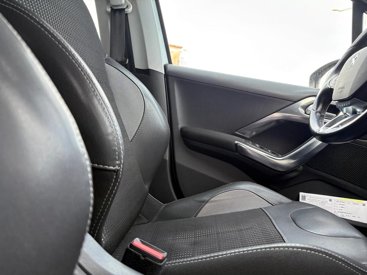 Peugeot 2008 ALLURE 1.6 BlueHDi 100 Grip Control