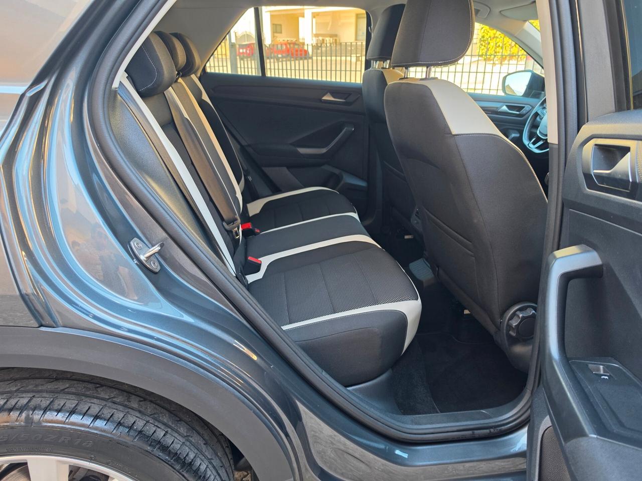 Volkswagen T-Roc 1.6 TDI SCR Advanced BlueMotion Technology