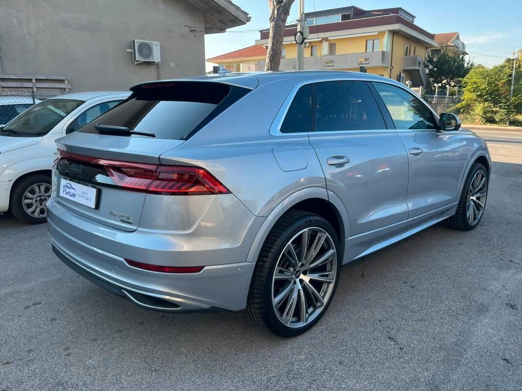 Audi Q8 55 3.0 tfsi e quattro tiptronic