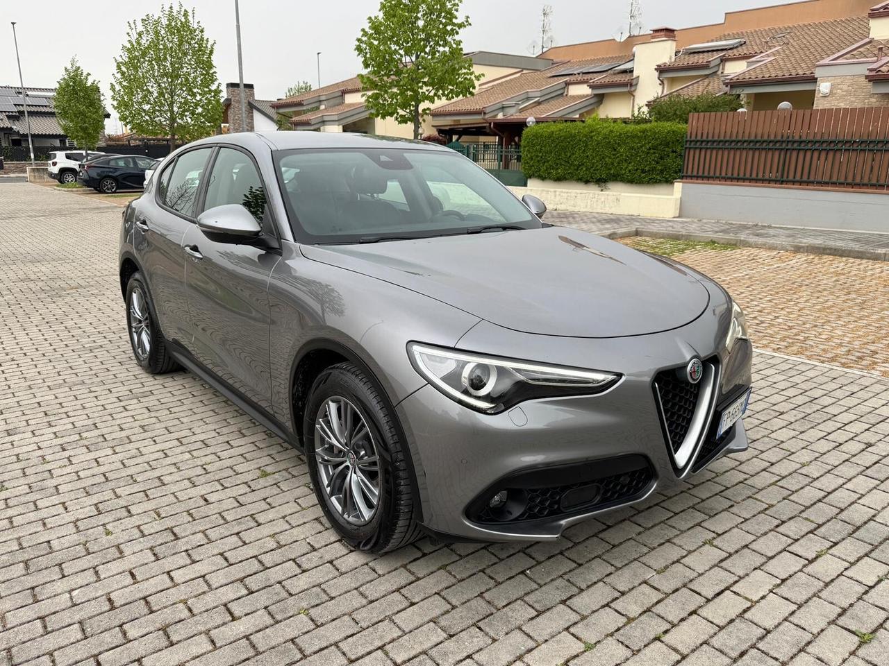 Alfa Romeo Stelvio 2.2 Diesel 180cv AT8 Paddle - Schermo 8.8" - Retrocamera