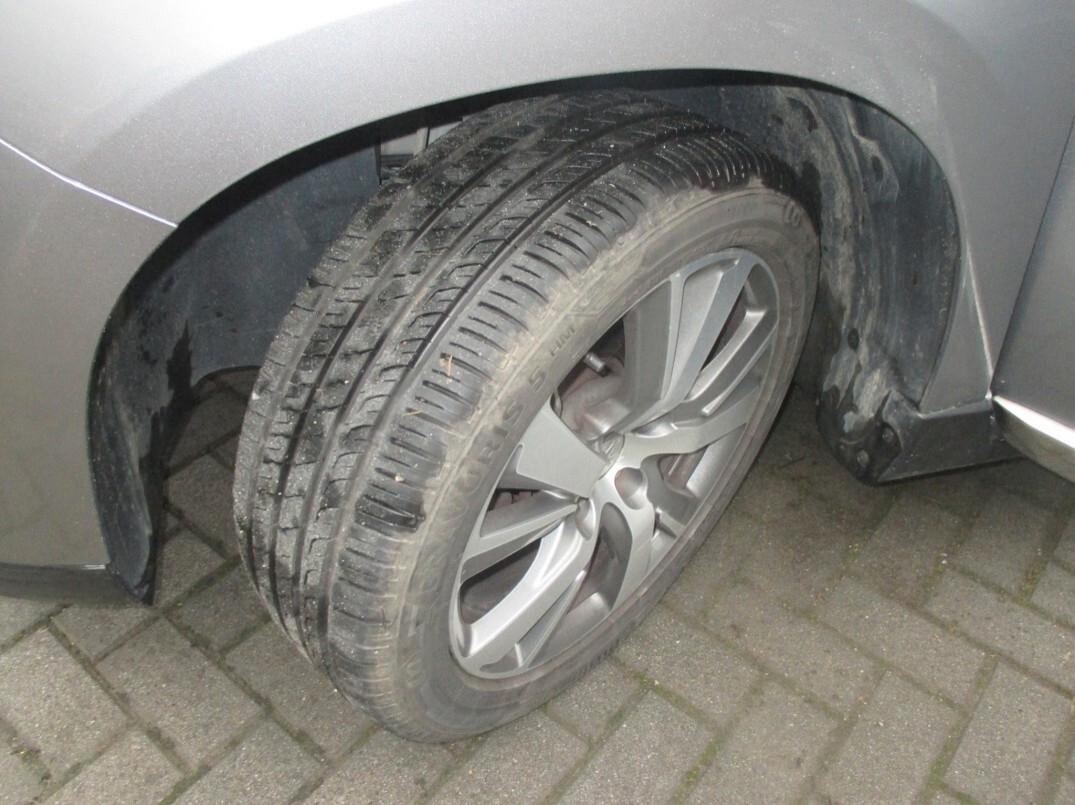 Peugeot 2008 1.2 puretech Euro 6 Per Neopatentati