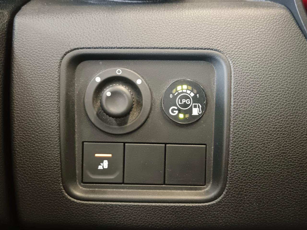 Dacia Duster Benzina/GPL Manuale
