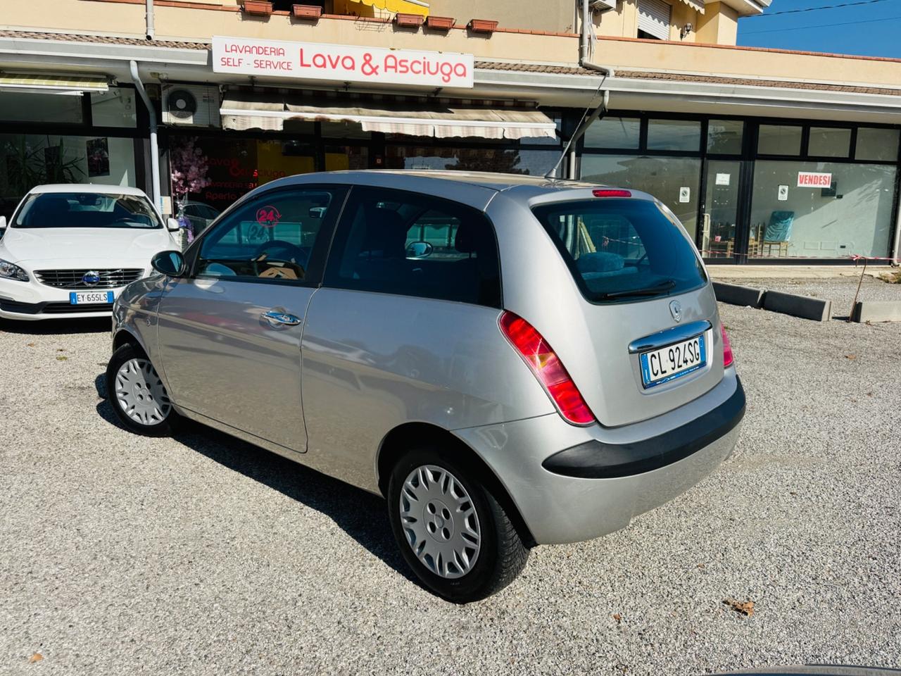 Lancia Ypsilon 1.2 8v Argento
