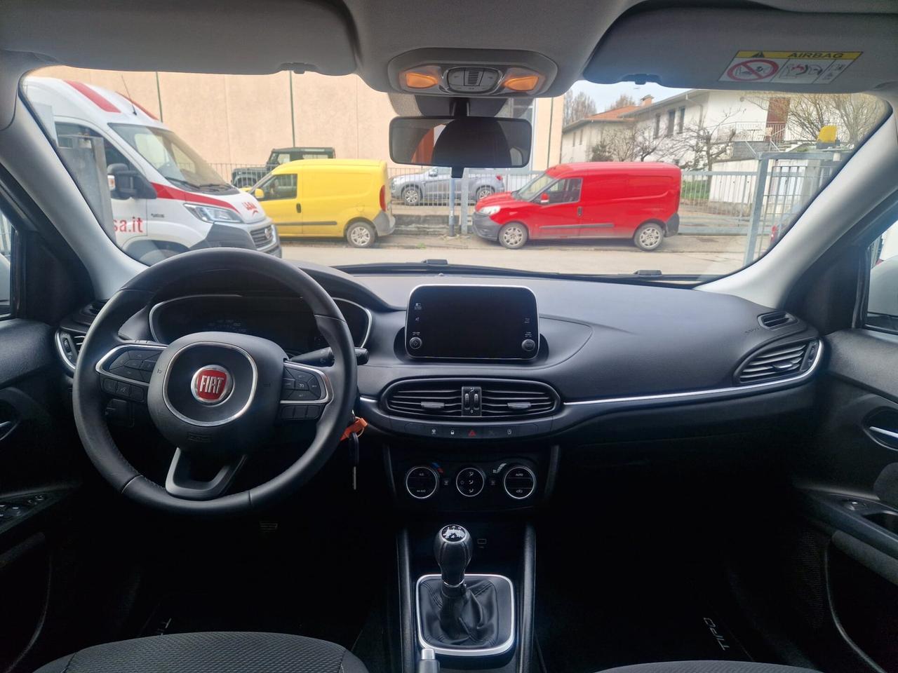 Fiat Tipo 1.3 MTJ SeS SW LOUNGE