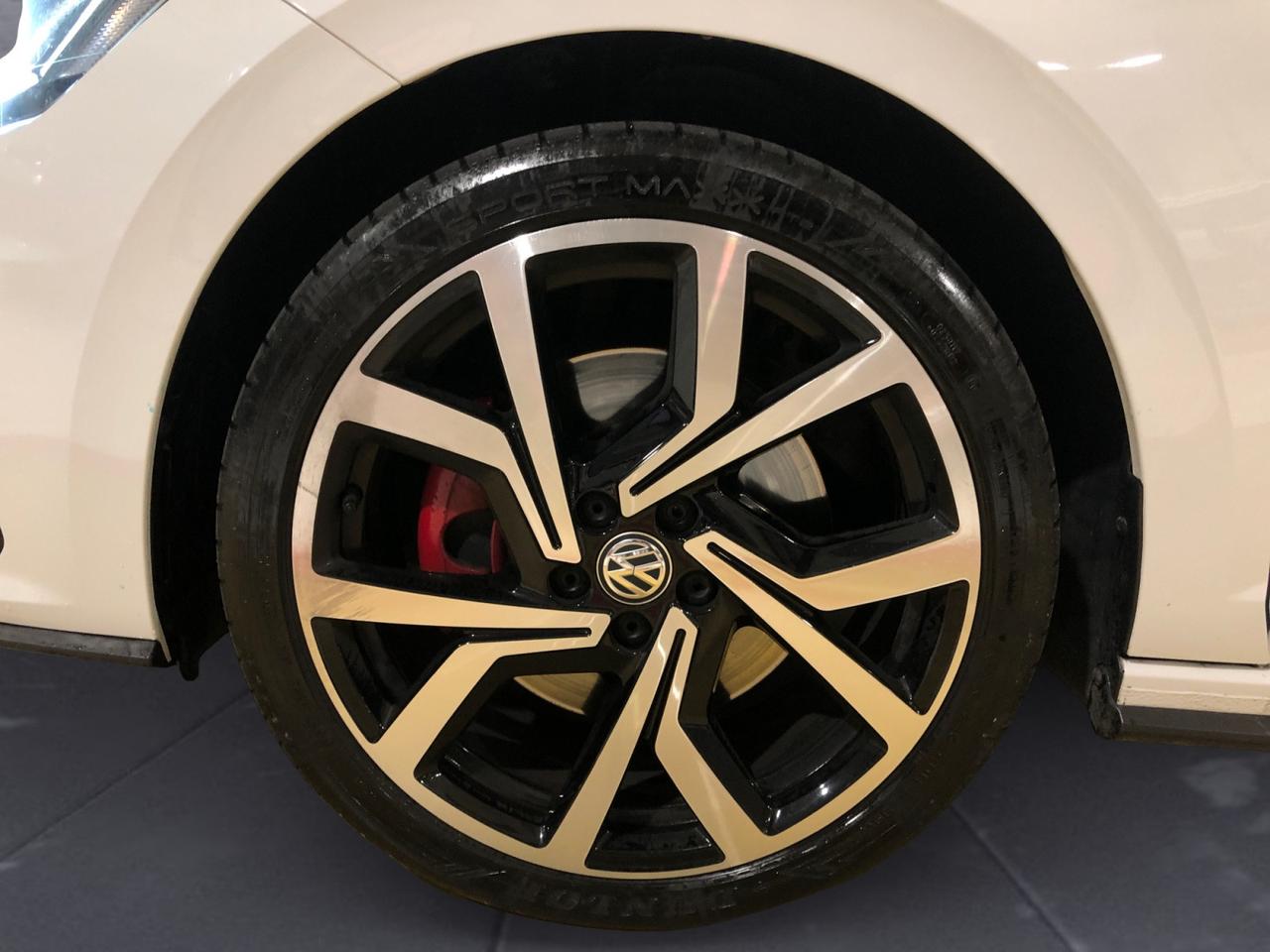 Volkswagen Polo 5p 2.0 tsi GTI 200cv dsg