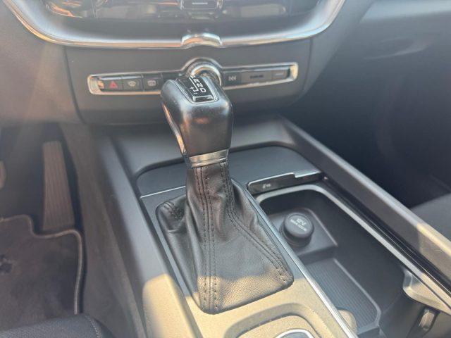 VOLVO XC60 D4 AWD Geartronic Business