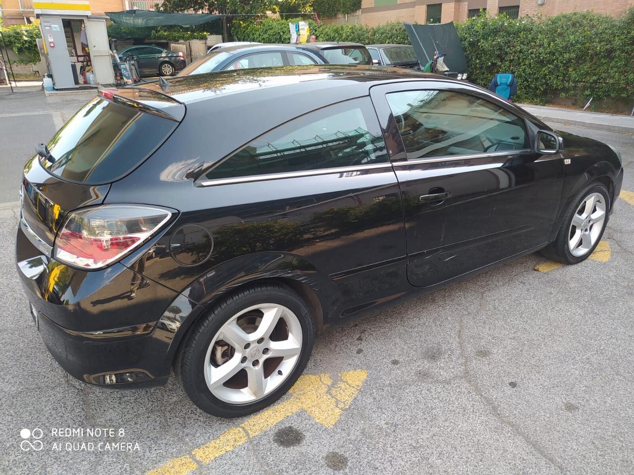 Opel Astra GTC 1.9 CDTI Sport