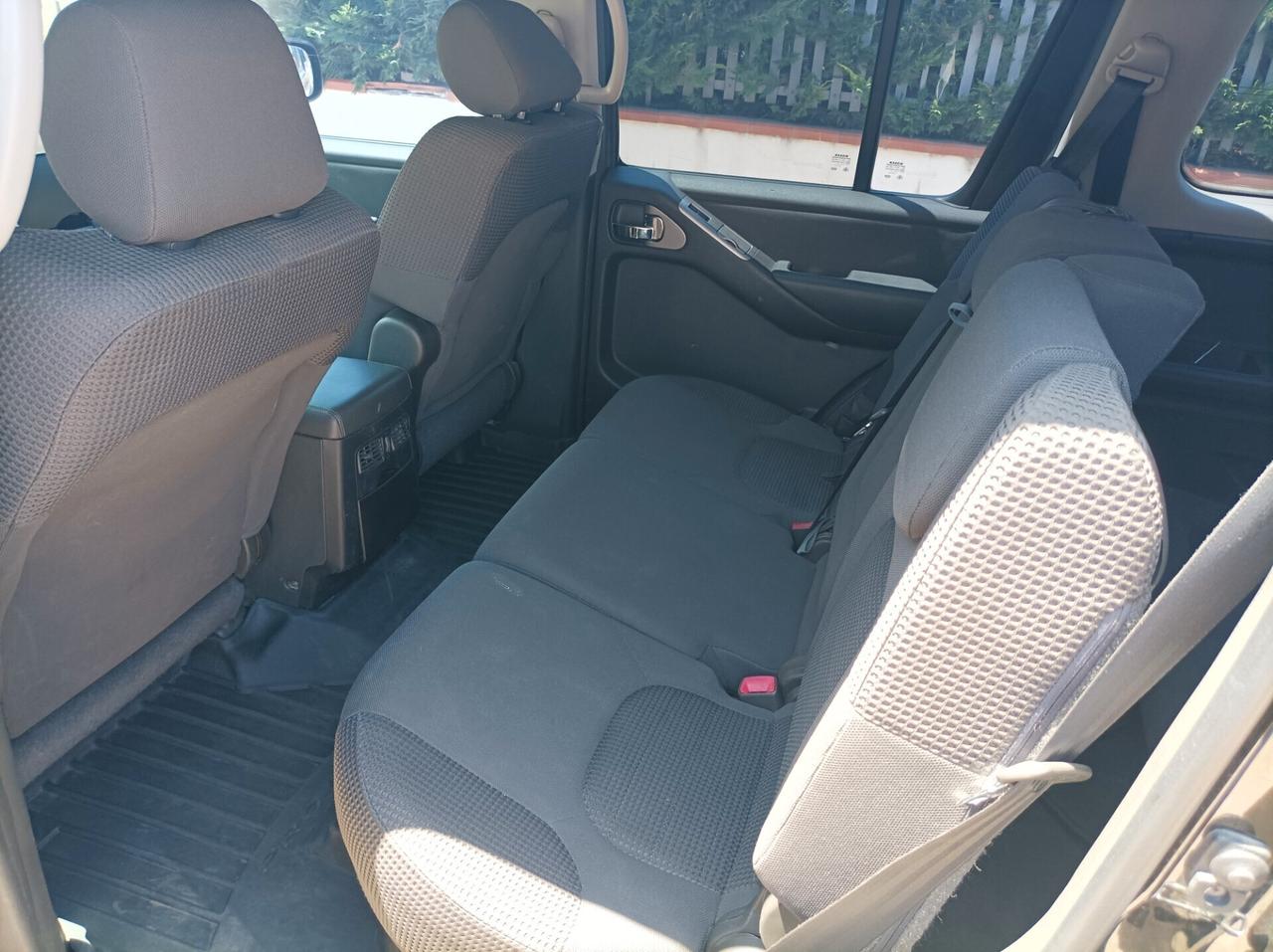Nissan Pathfinder 2.5 dCi LE
