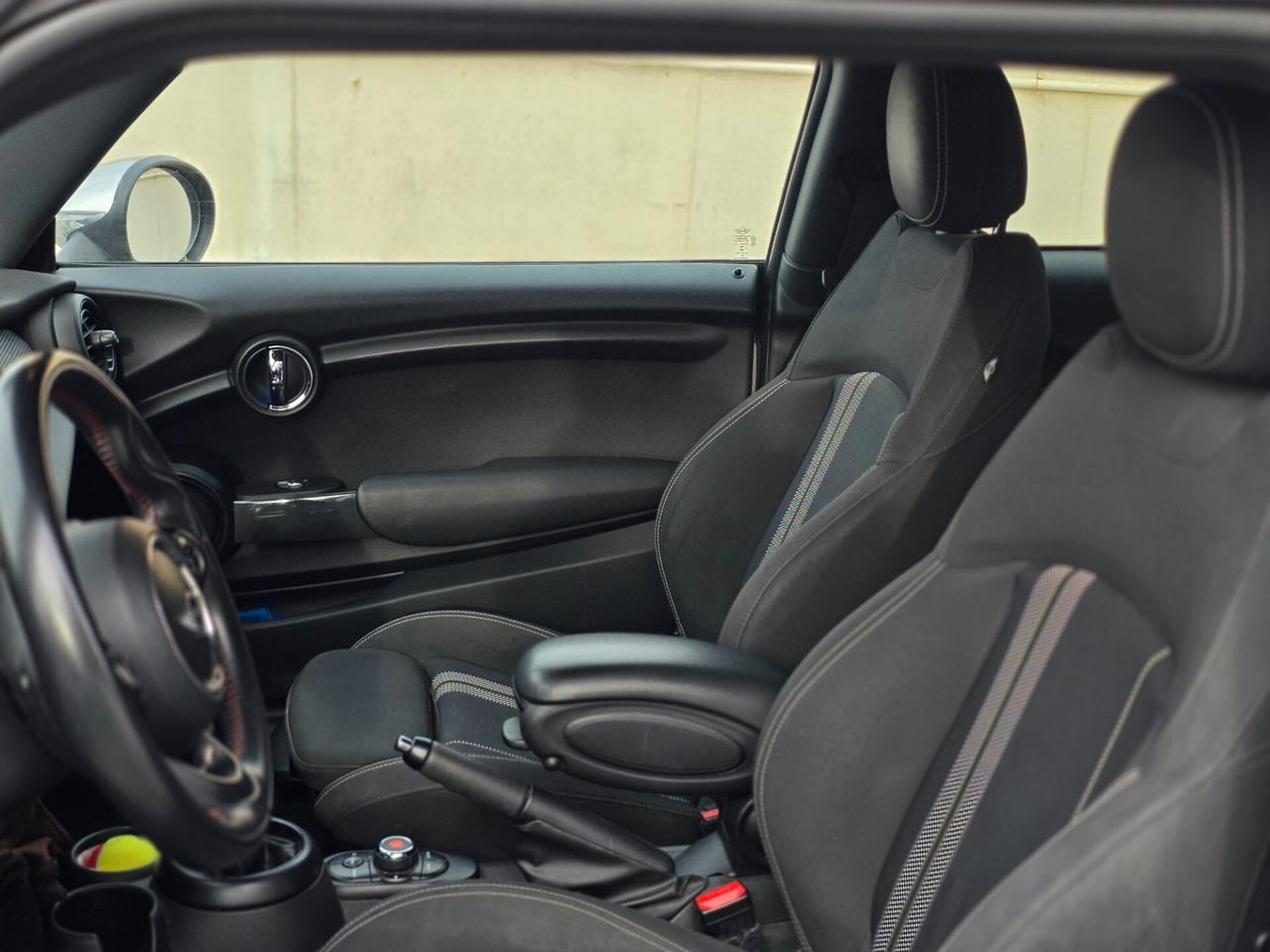 Mini 1.5 Cooper D Business XL