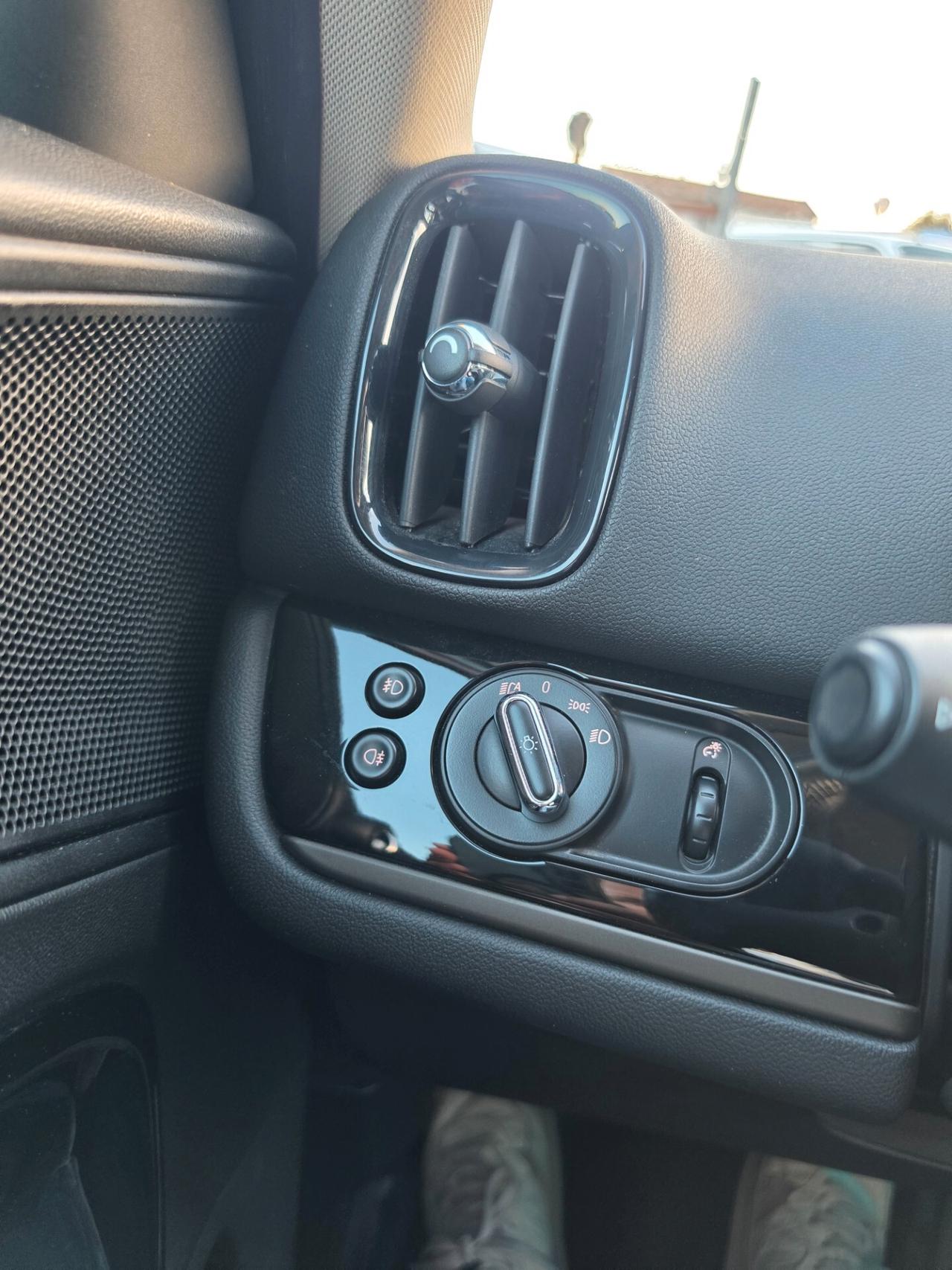 Mini Cooper D Countryman 2.0 Hype