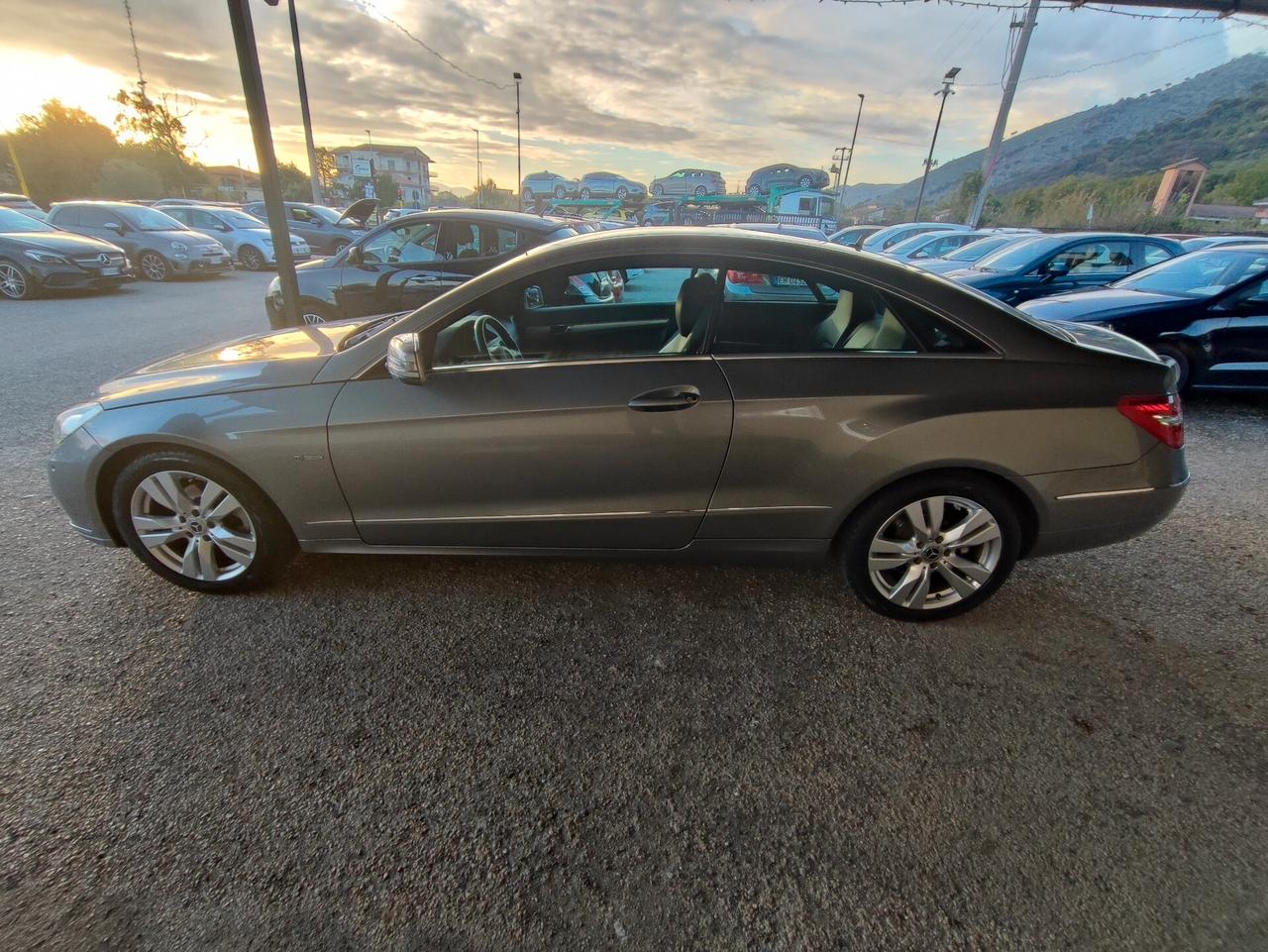 Mercedes-benz E 220 CDI Coupé BlueEFFICIENCY