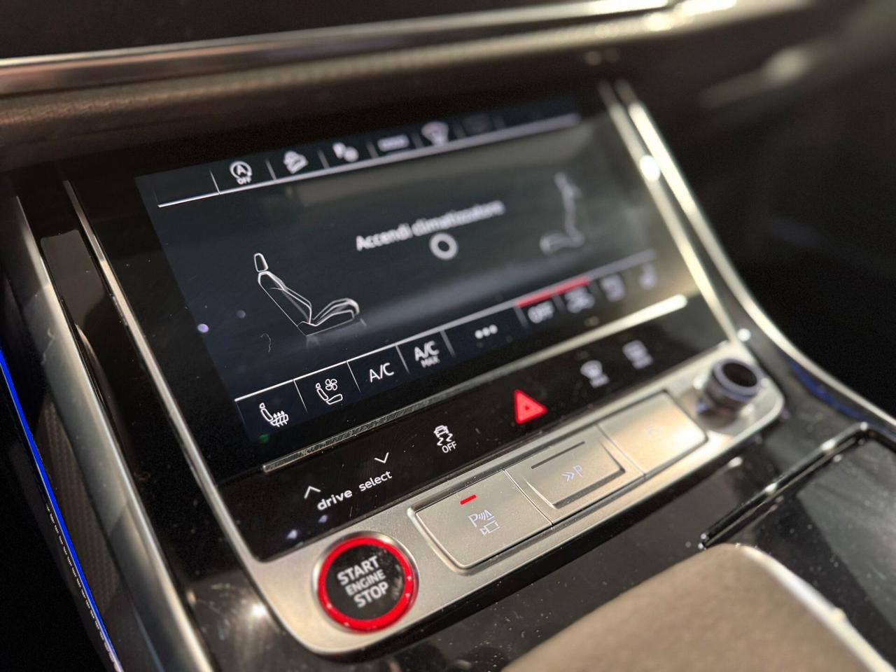 Audi RS Q8 quattro V8 tiptronic