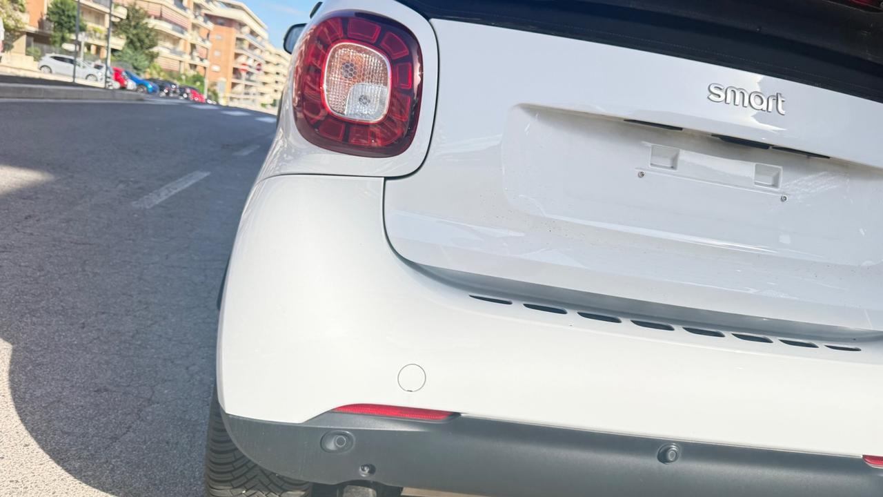 Smart ForTwo 90 0.9 T twinamic cabrio Prime LED NAVI PDC PACK SPORT PELLE CERCHI 16 BLUETOOTH