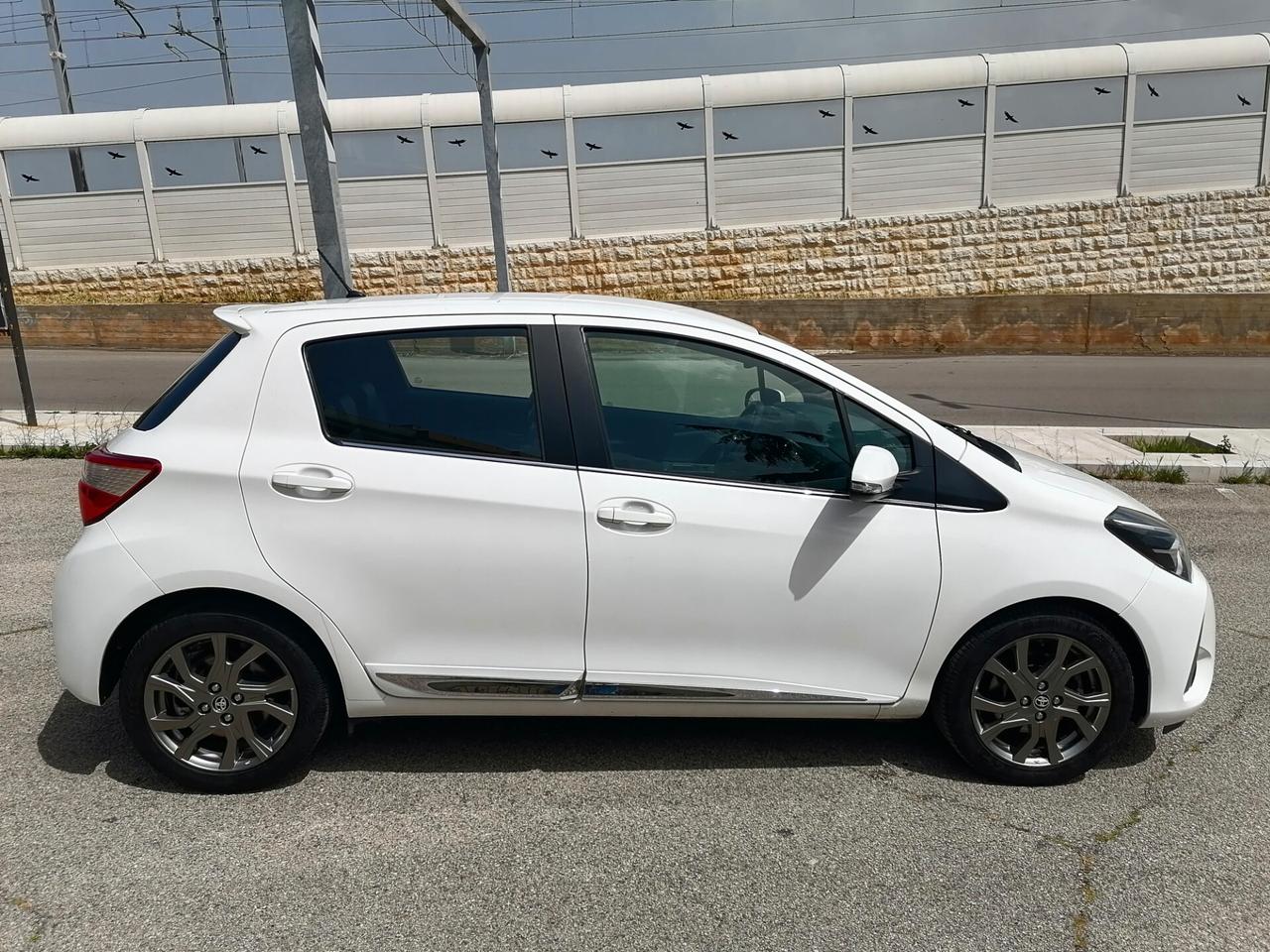 Toyota Yaris 1.4 D-4D 5 porte Lounge FULL 12/2017