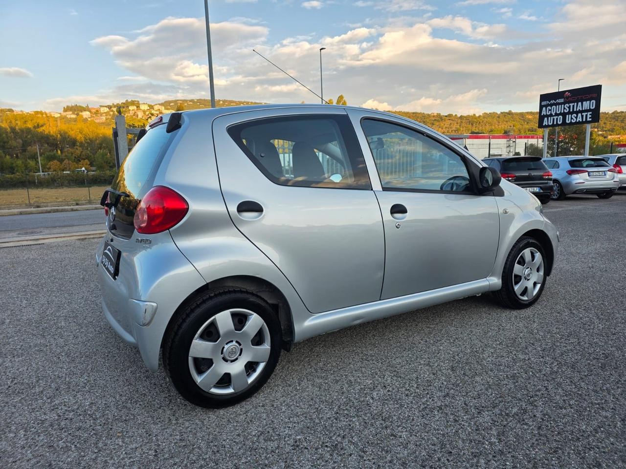 Toyota Aygo 1.0 12V VVT-i 5 porte Sol