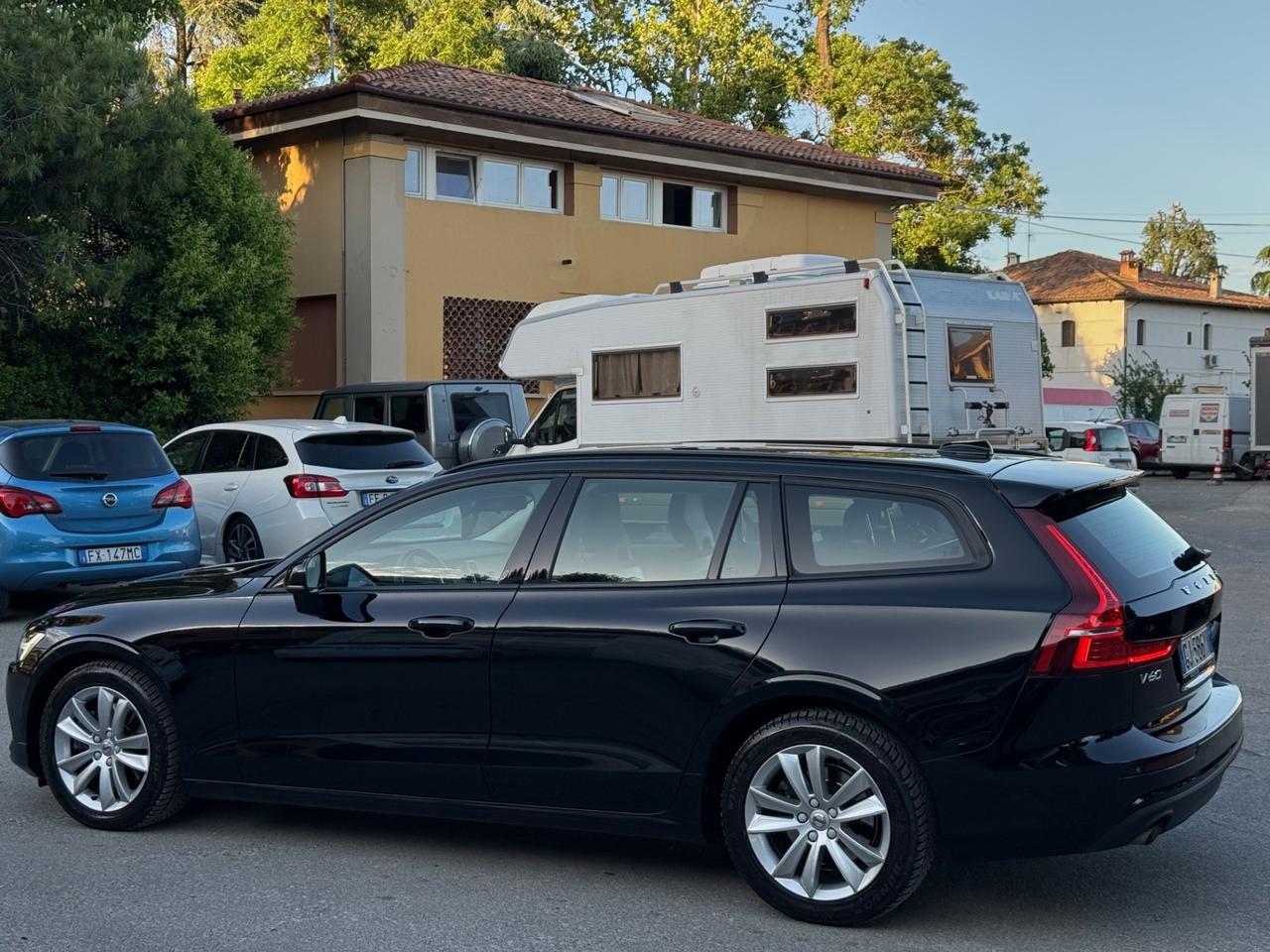 Volvo V60 B4 (d) Geartronic R-Design