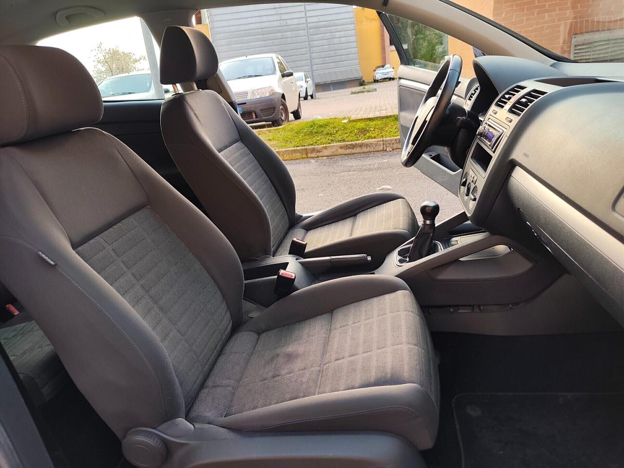 Volkswagen Golf 5 1.6 Benz 1 proprietario