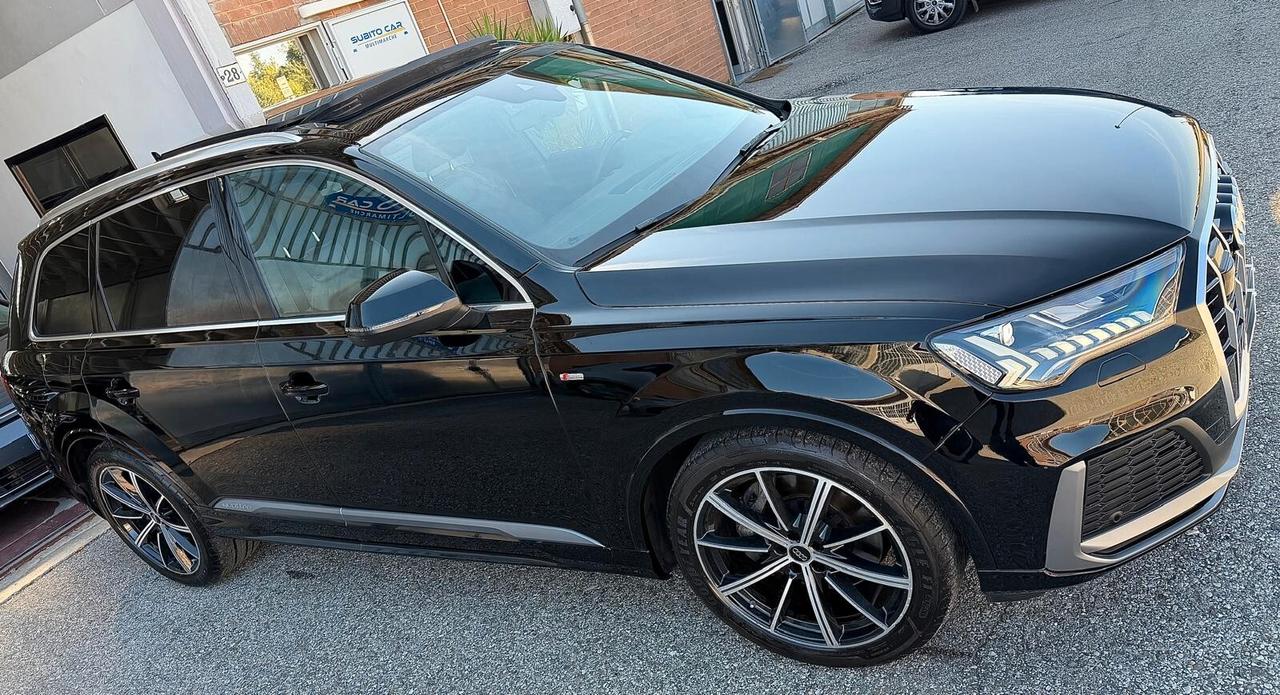 Audi Q7 45 TDI quattro tiptronic Sport Plus S-LINE EDITION 7 POSTI TETTO APRIBILE E FARI MATRIX