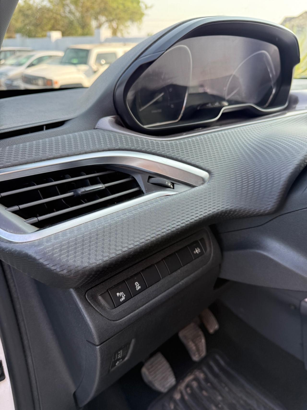 Peugeot 2008 1.4 HDi 68cv Neo Patentati