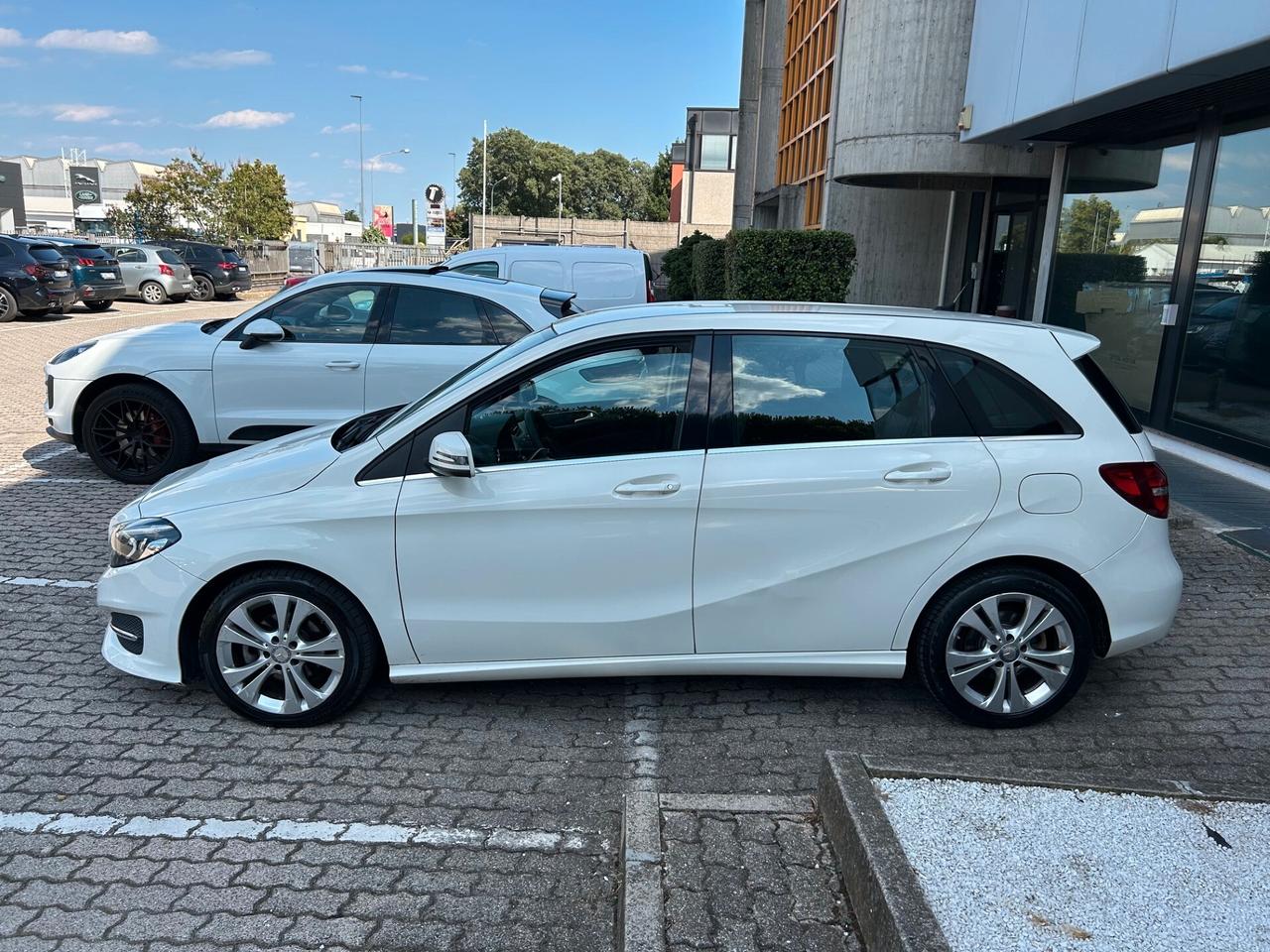 Mercedes-Benz B 180 d (cdi) Executive FL E6