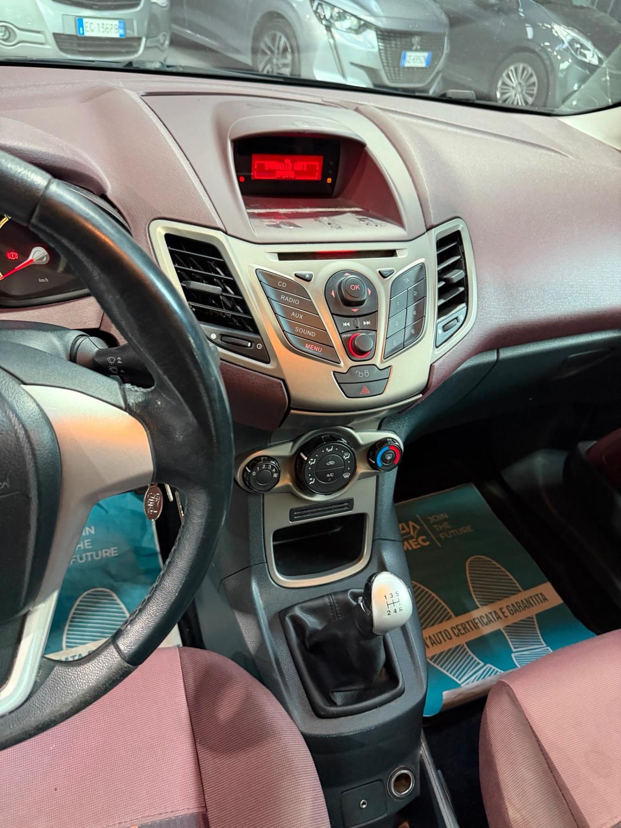 Ford Fiesta Benzina Neopatentati Pneumatici Nuovi