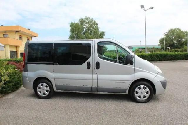 Renault Trafic 2.5 tdCi 115cv 9 posti Motore Nuovo