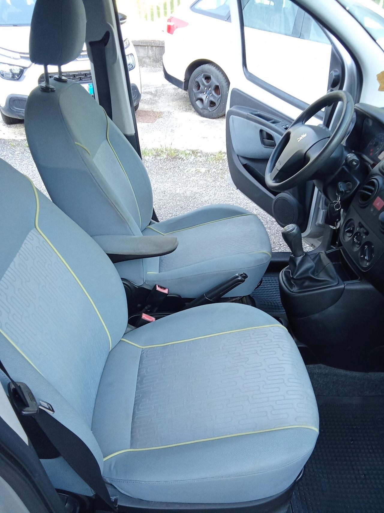 Peugeot Bipper 1.3 HDi 75 FAP Outdoor 011
