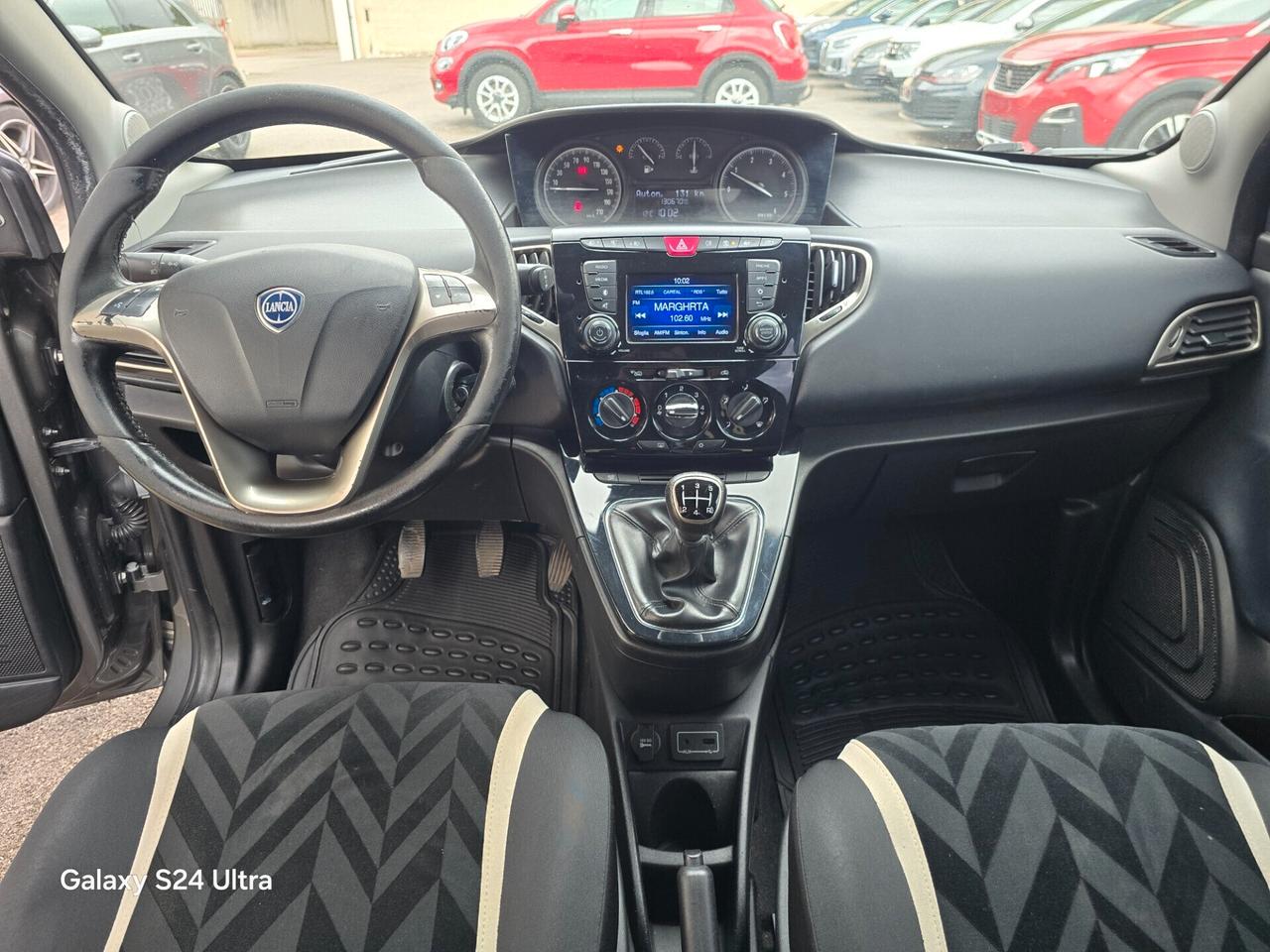 Lancia Ypsilon 1.3 MJT 16V 95 CV 5 porte S&S Silver