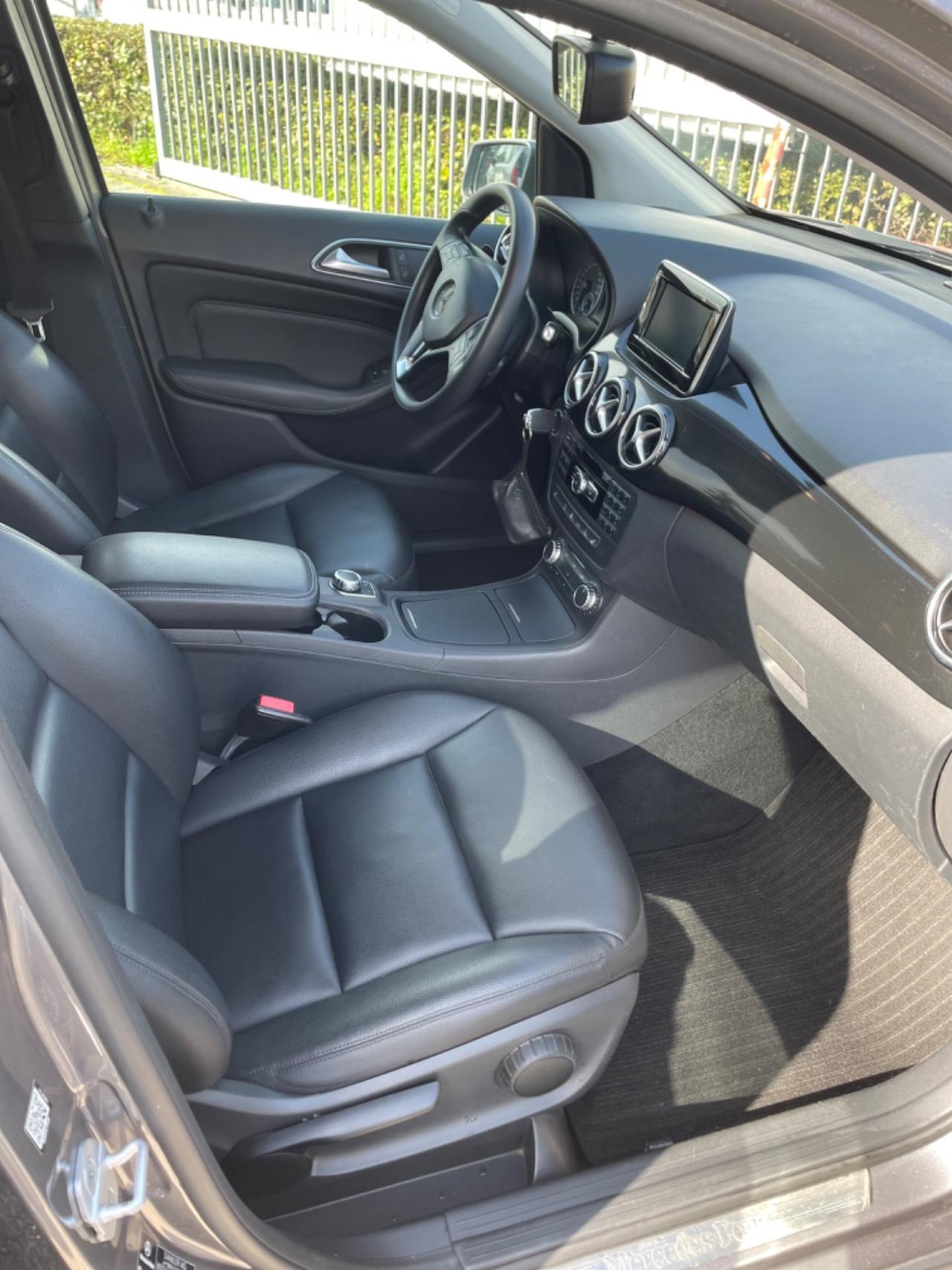 Mercedes-benz B 180 B 180 d Automatic Executive