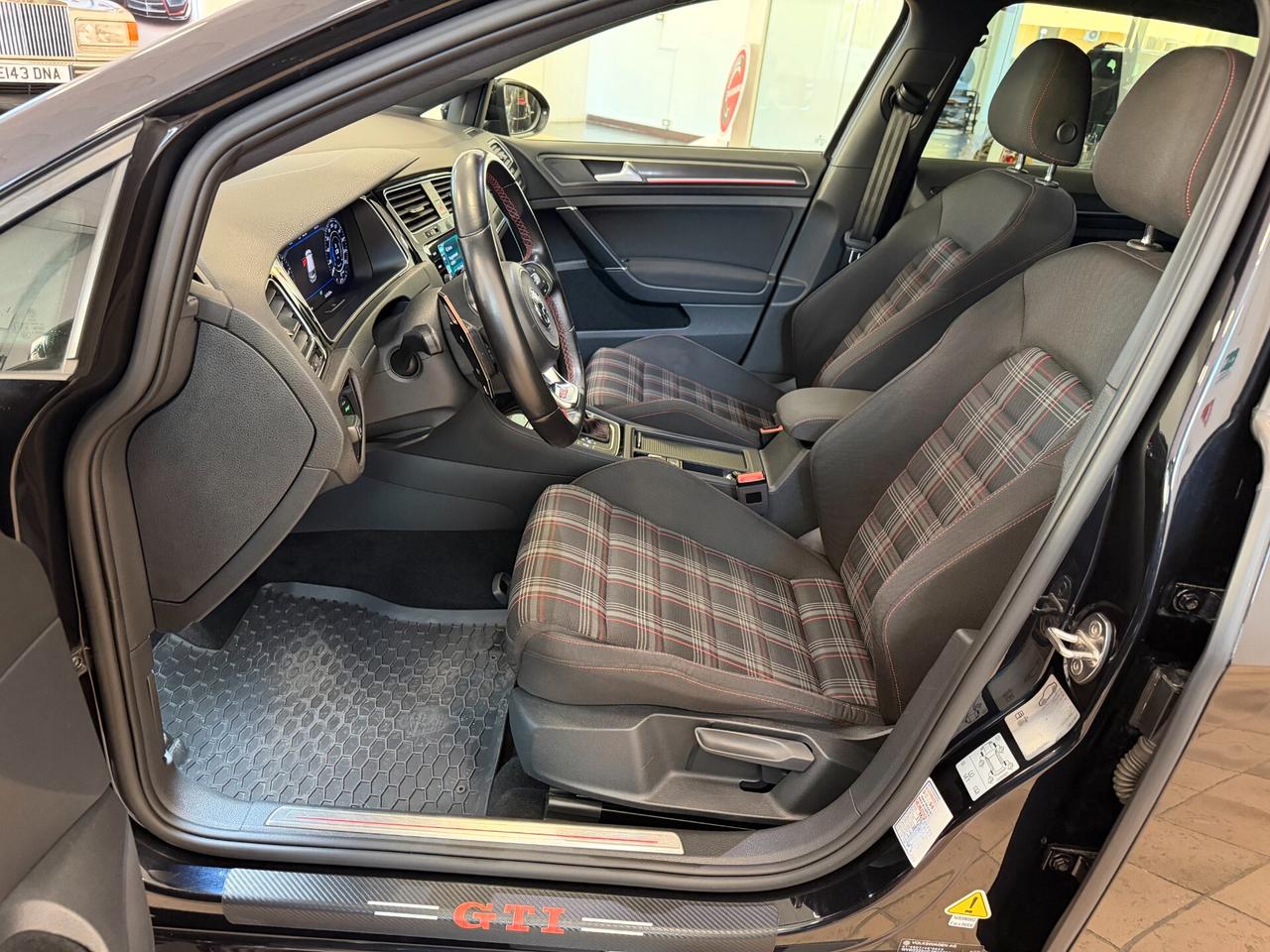 Volkswagen Golf GTI Performance 2.0 TSI 245 CV