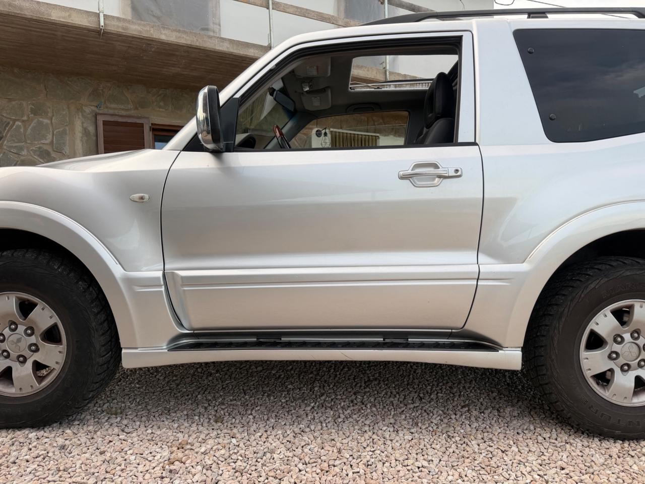 Mitsubishi Pajero 3.2 16V DI-D AUTOCARRO N1 5posti