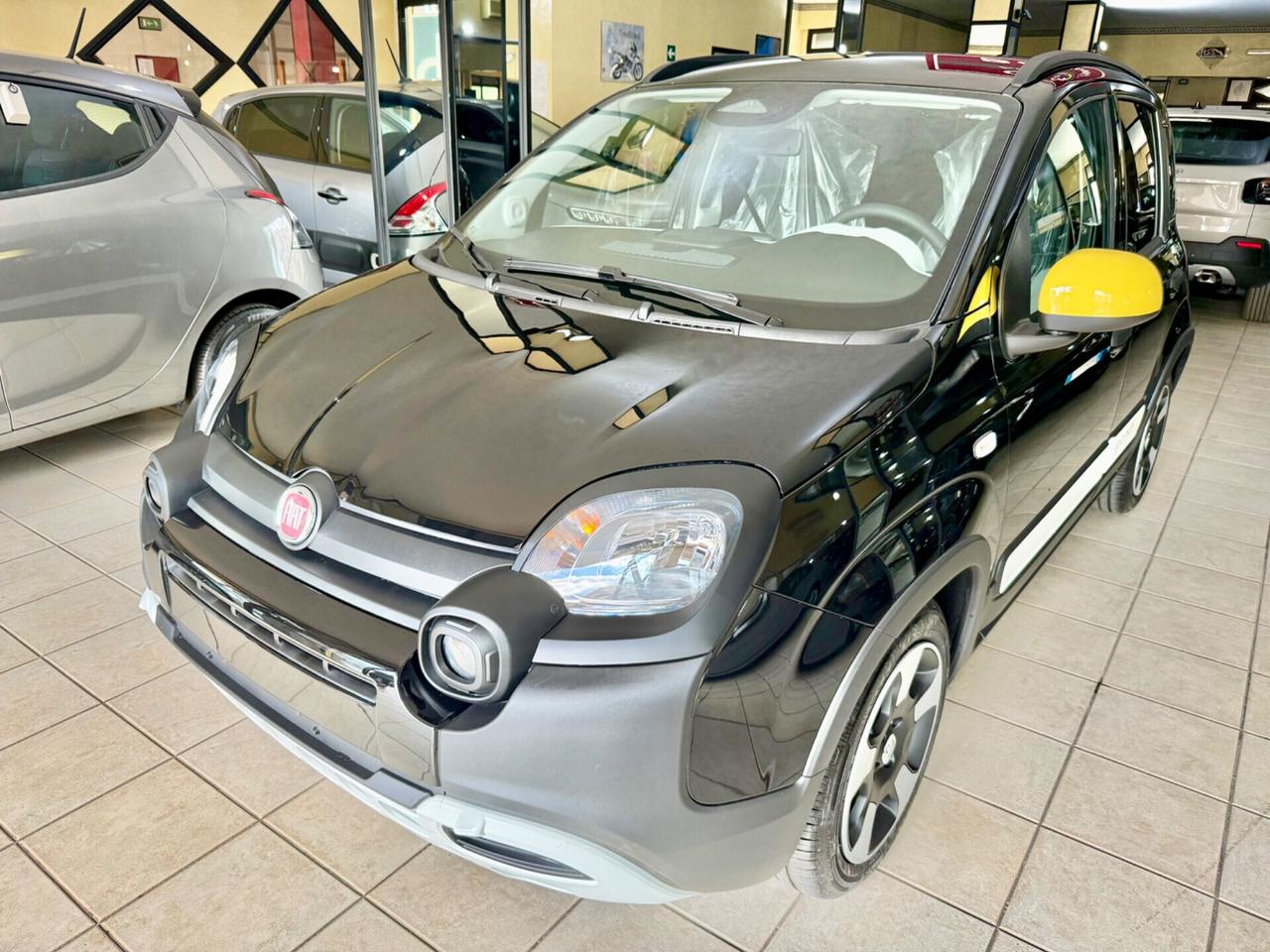 Fiat Panda 1.0 Hybrid Pandina CROSS