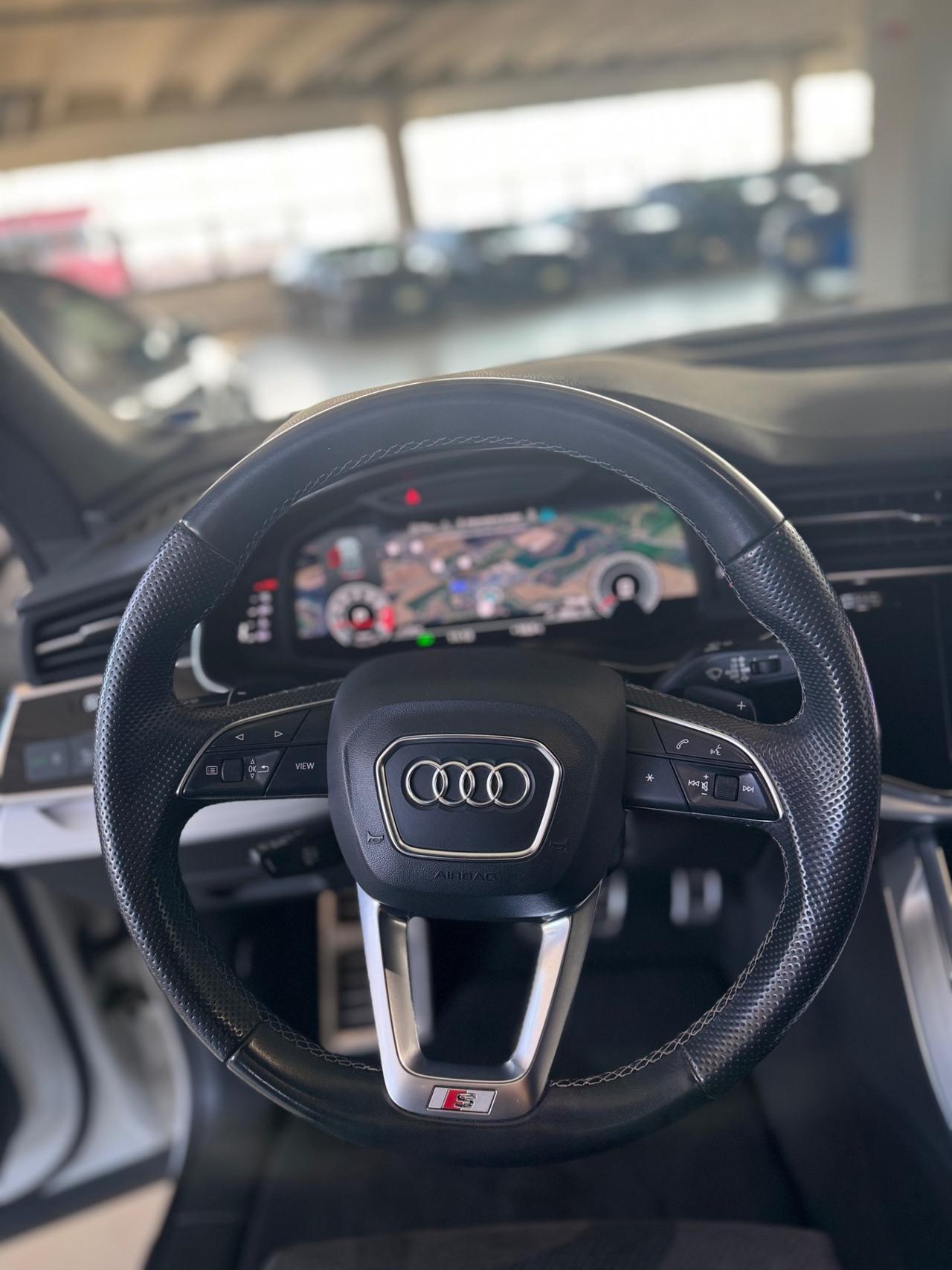 AUDI Q8 55 TFSI 340 CV IVA ESPOSTA