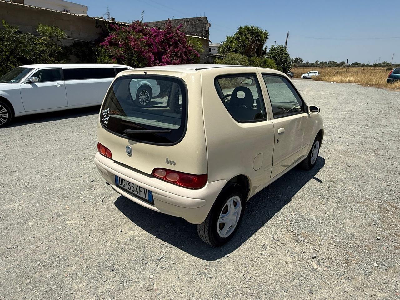 Fiat 600 1.1 benz.-Pochi km- Neopatentati