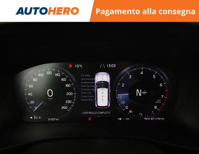 VOLVO XC40 T2 Geartronic Momentum Core